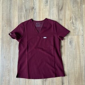 FIGS scrub top
